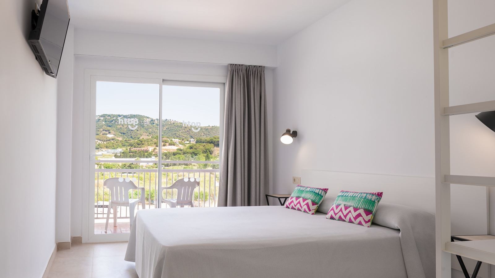 rooms-room-singleuse-balcony-or-terrace