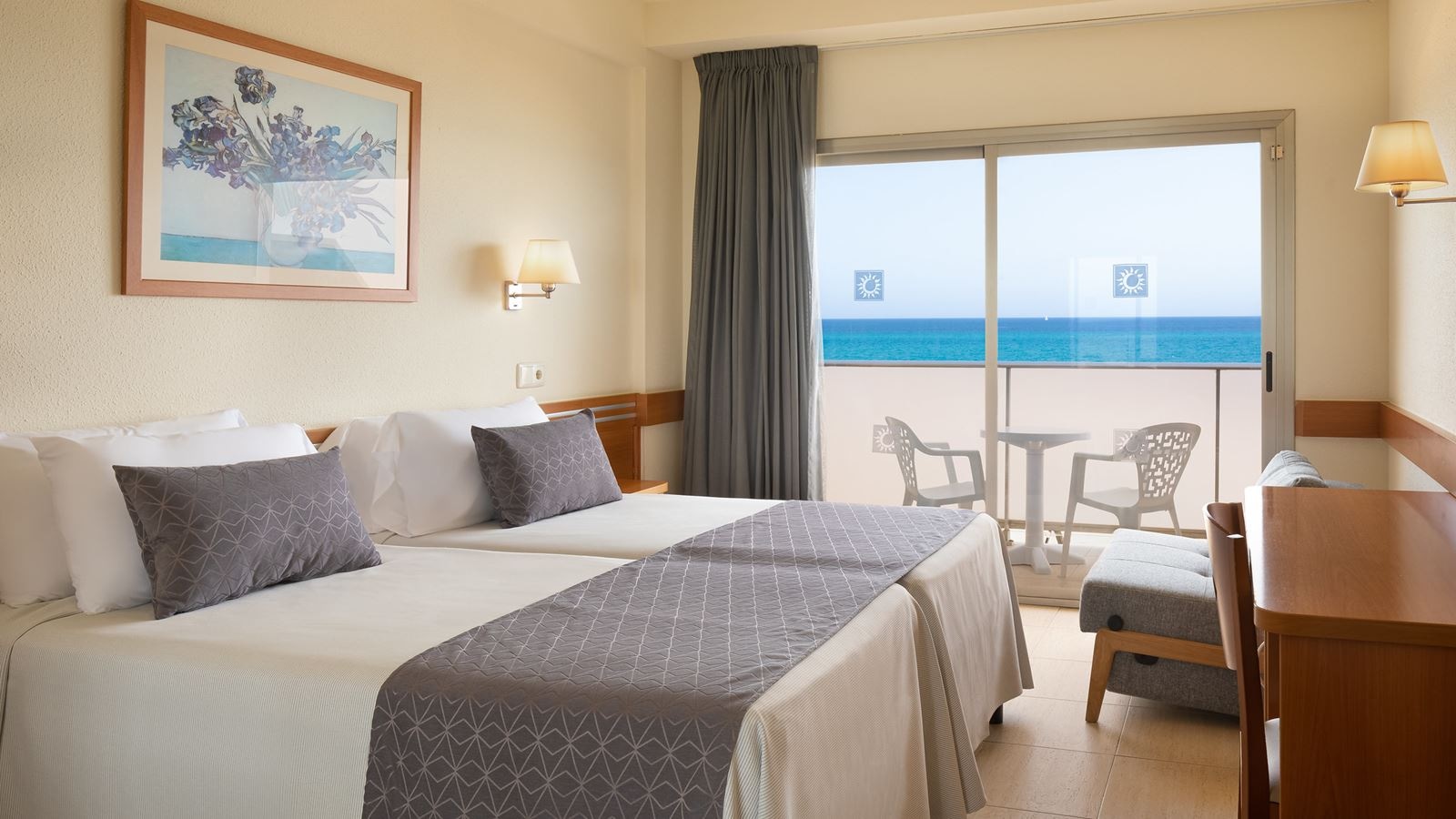 rooms-sea-view-room