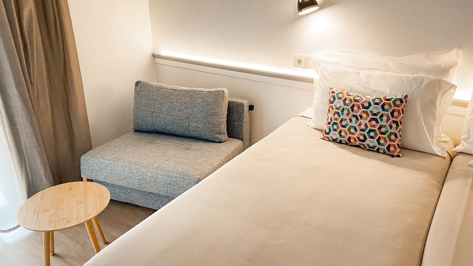 rooms-superior-double-room-balcony-or-terrace