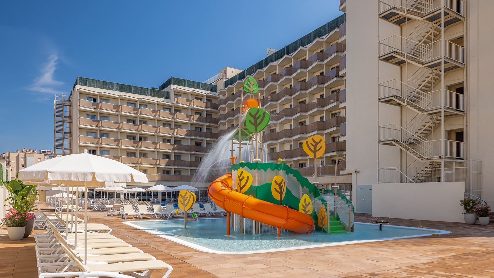 water-park-outdoor-pool