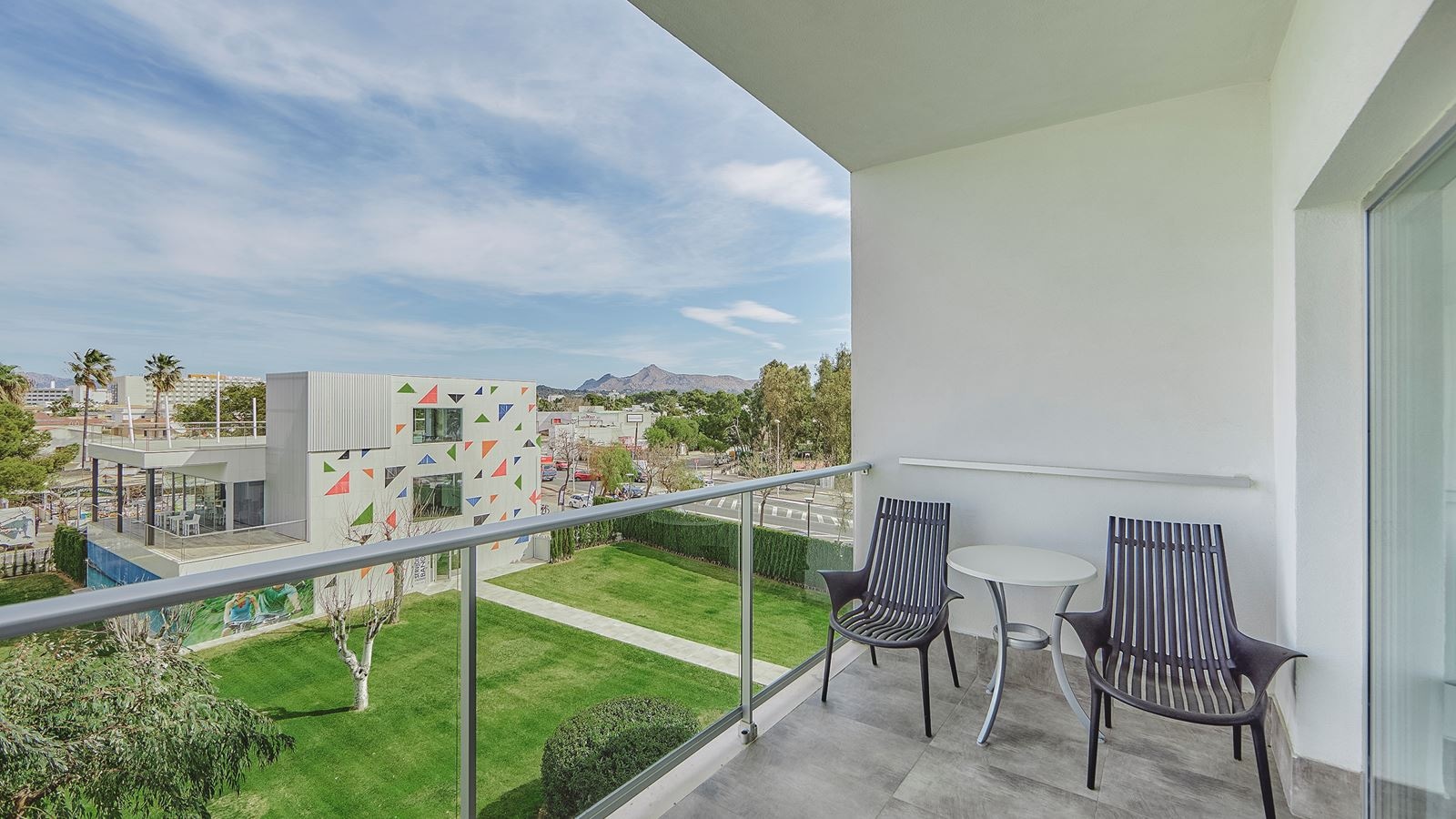 rooms-doble-balcony-or-terrace