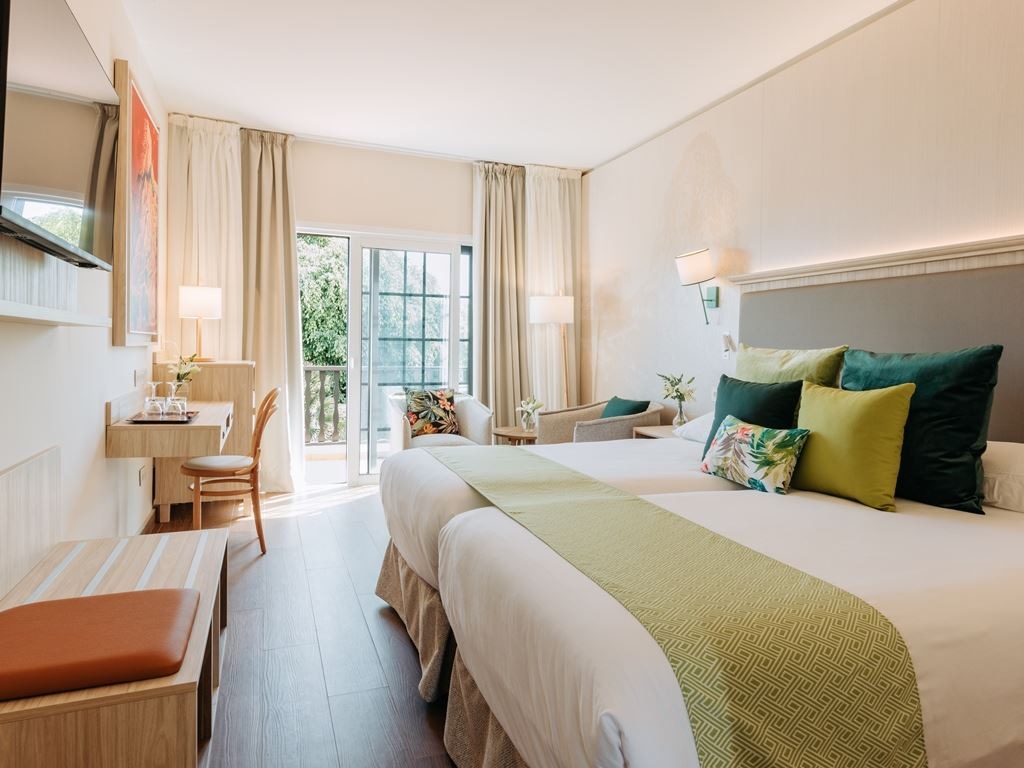 rooms-dbl-oasis-garden-view