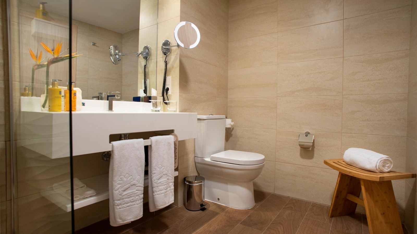 rooms-dbl-oasis-garden-view