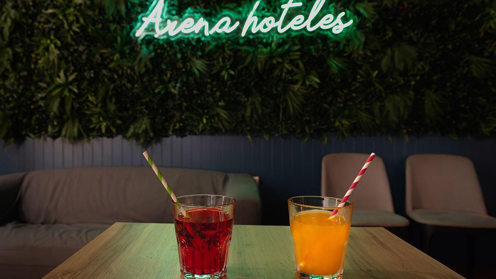 bars-disco-bar-summer