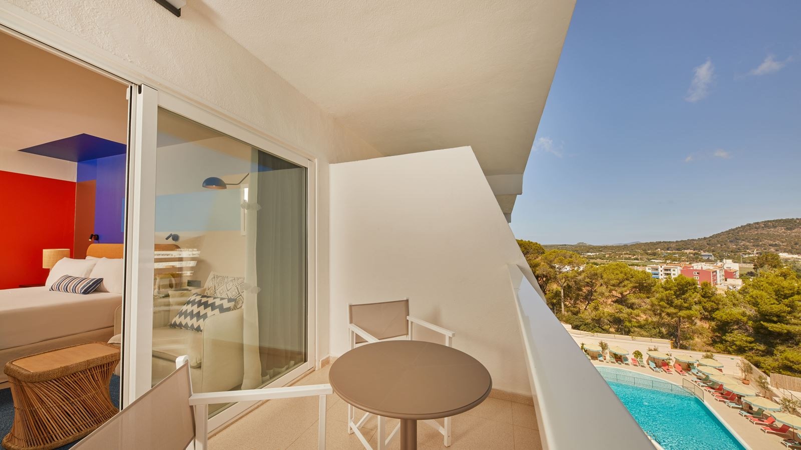 rooms-double-premium-room-balcony-or-terrace