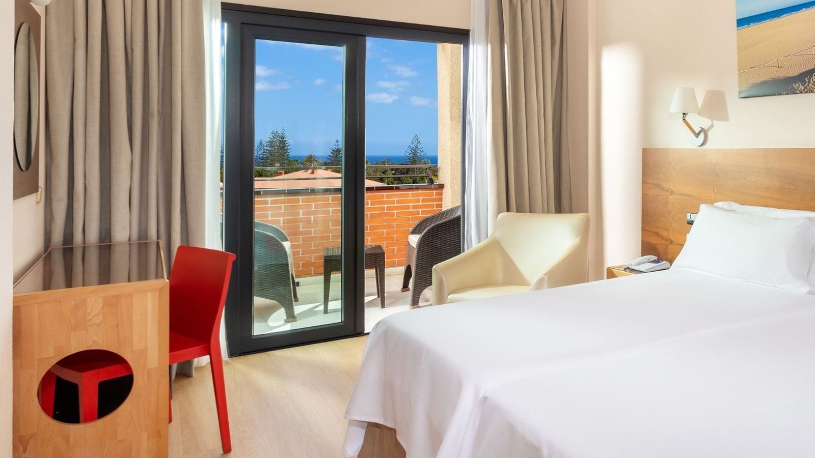 rooms-double-standard-balcony-or-terrace