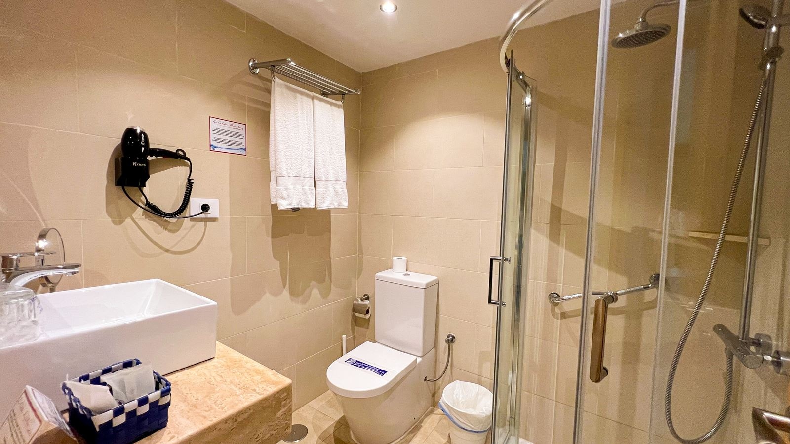 rooms-deluxe-room-with-balcony-or-terrace