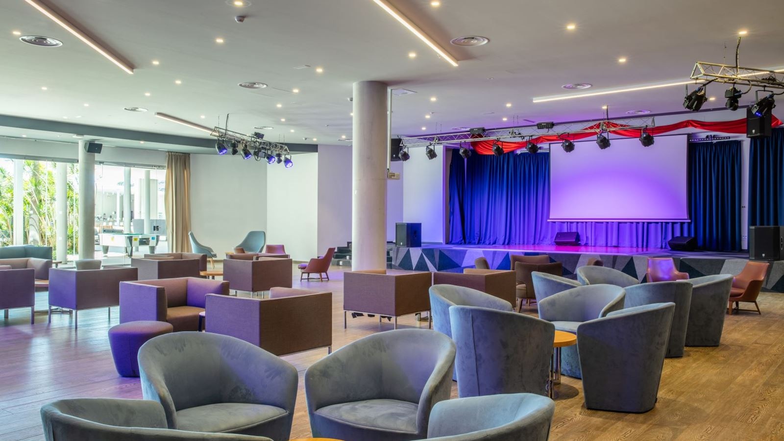 bars-entertainment-room-and-bar