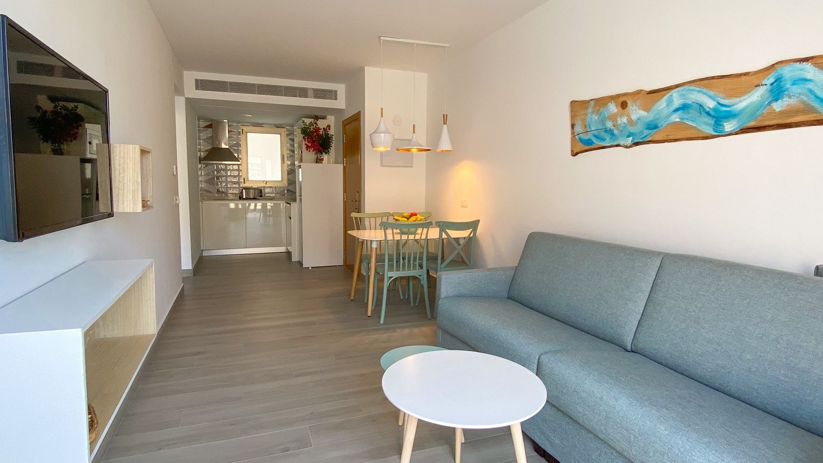 rooms-apartment-one-bedroom-with-terrace