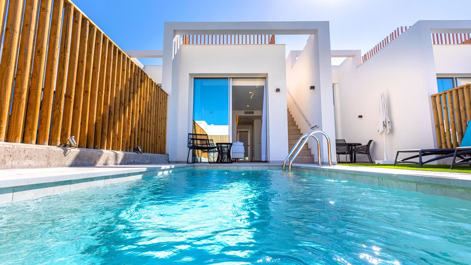 rooms-deluxe-holiday-home-2-bedrooms-with-terrace