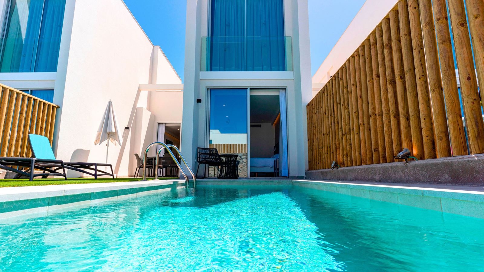 rooms-deluxe-duplex-holiday-home-2-bedrooms-with-terrace