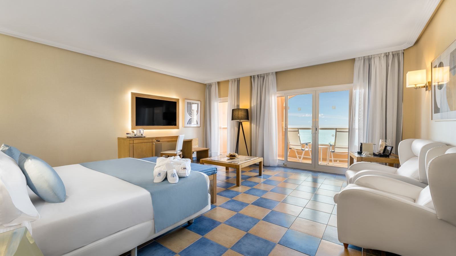 rooms-js-sv-junior-suite-sea-view-balcony-or-terrace