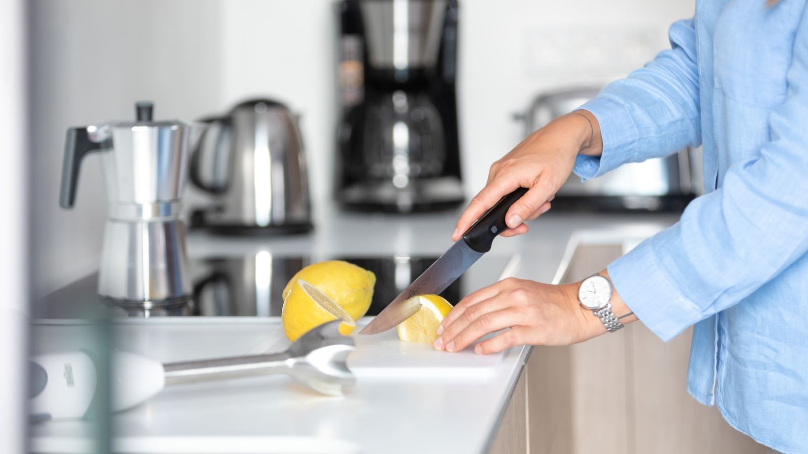 rooms-apartment-2-bedrooms-balcony