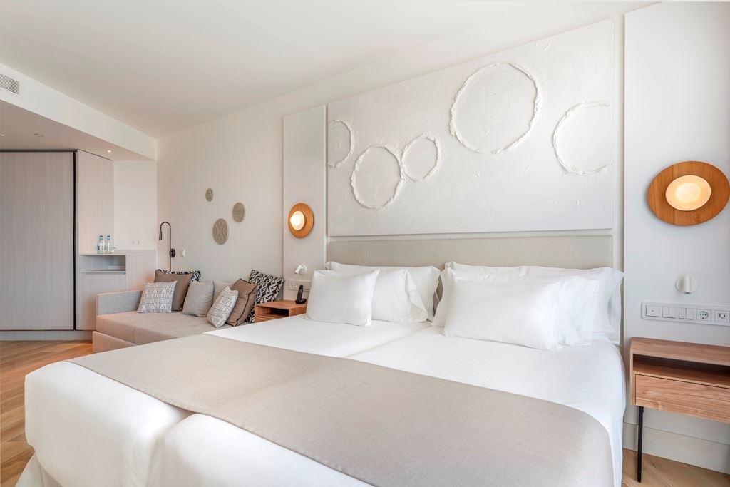 rooms-superior-room-partial-sea-view-balcony-or-terrace