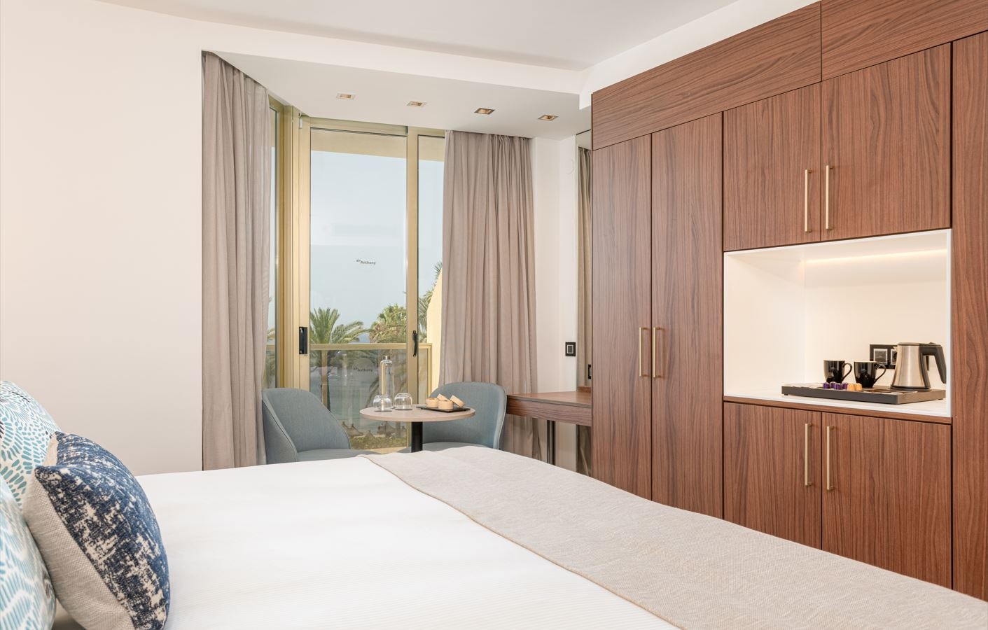 rooms-double-superior-with-plunge-pool