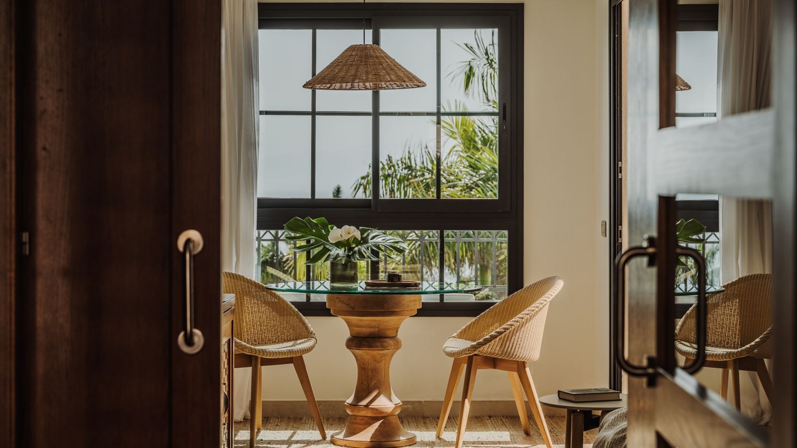 rooms-double-deluxe-frontal-ocean-view