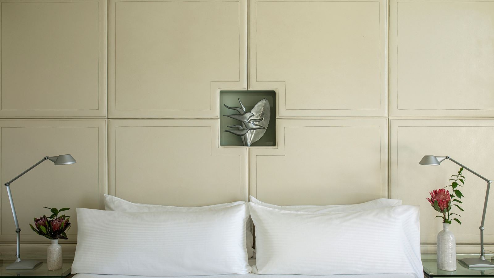 rooms-two-bedroom-master-suite-