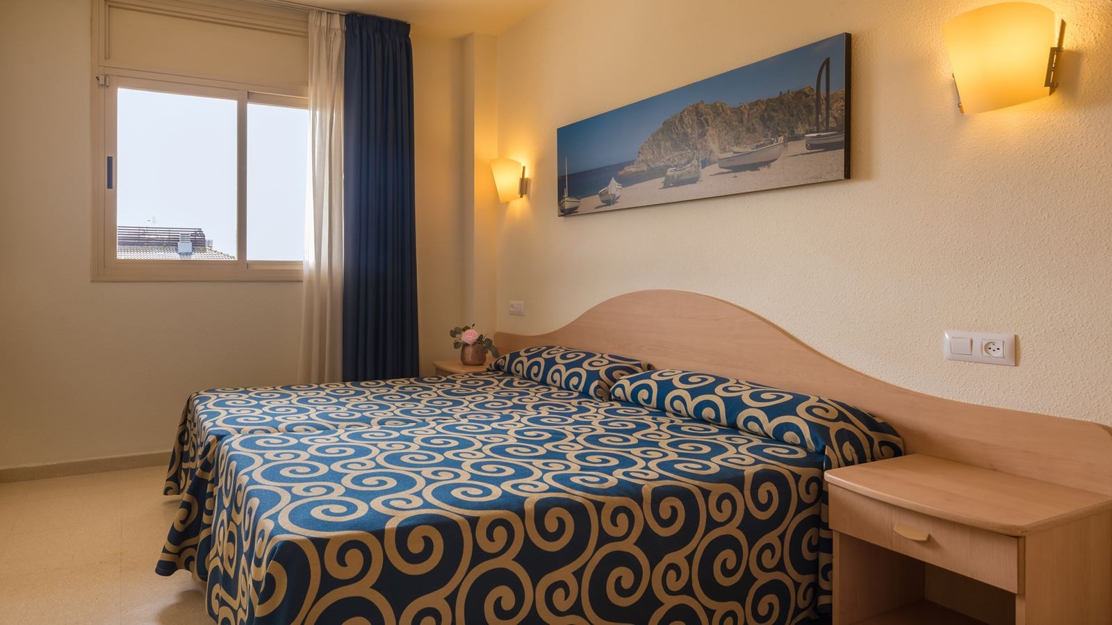 rooms-single-use-balcony-or-terrace