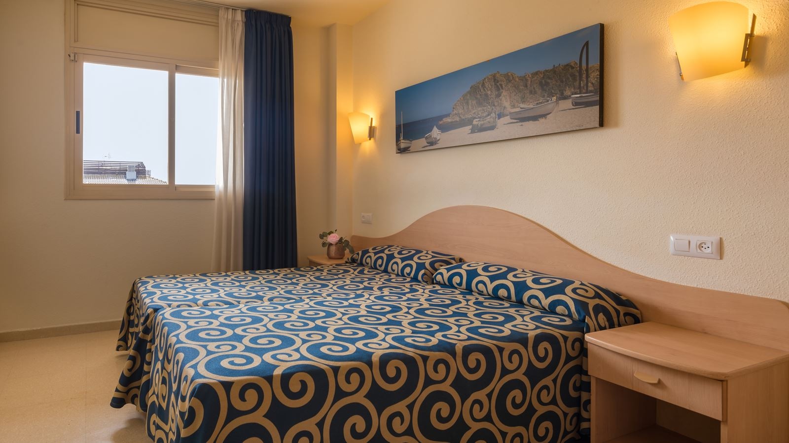 rooms-single-use-balcony-or-terrace