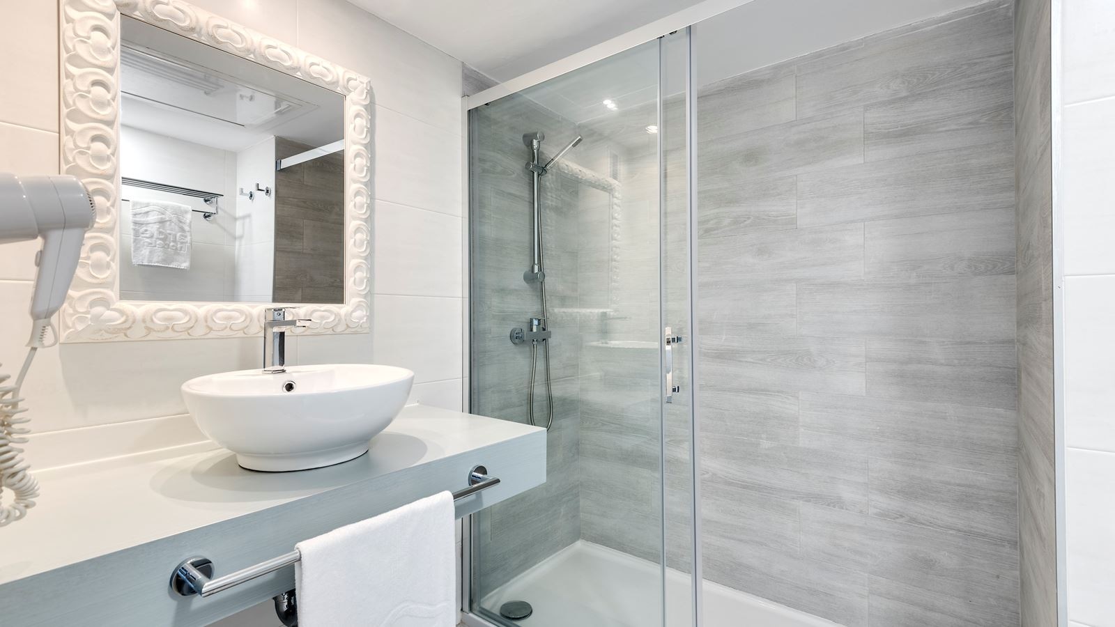 rooms-doble-balcony-or-terrace