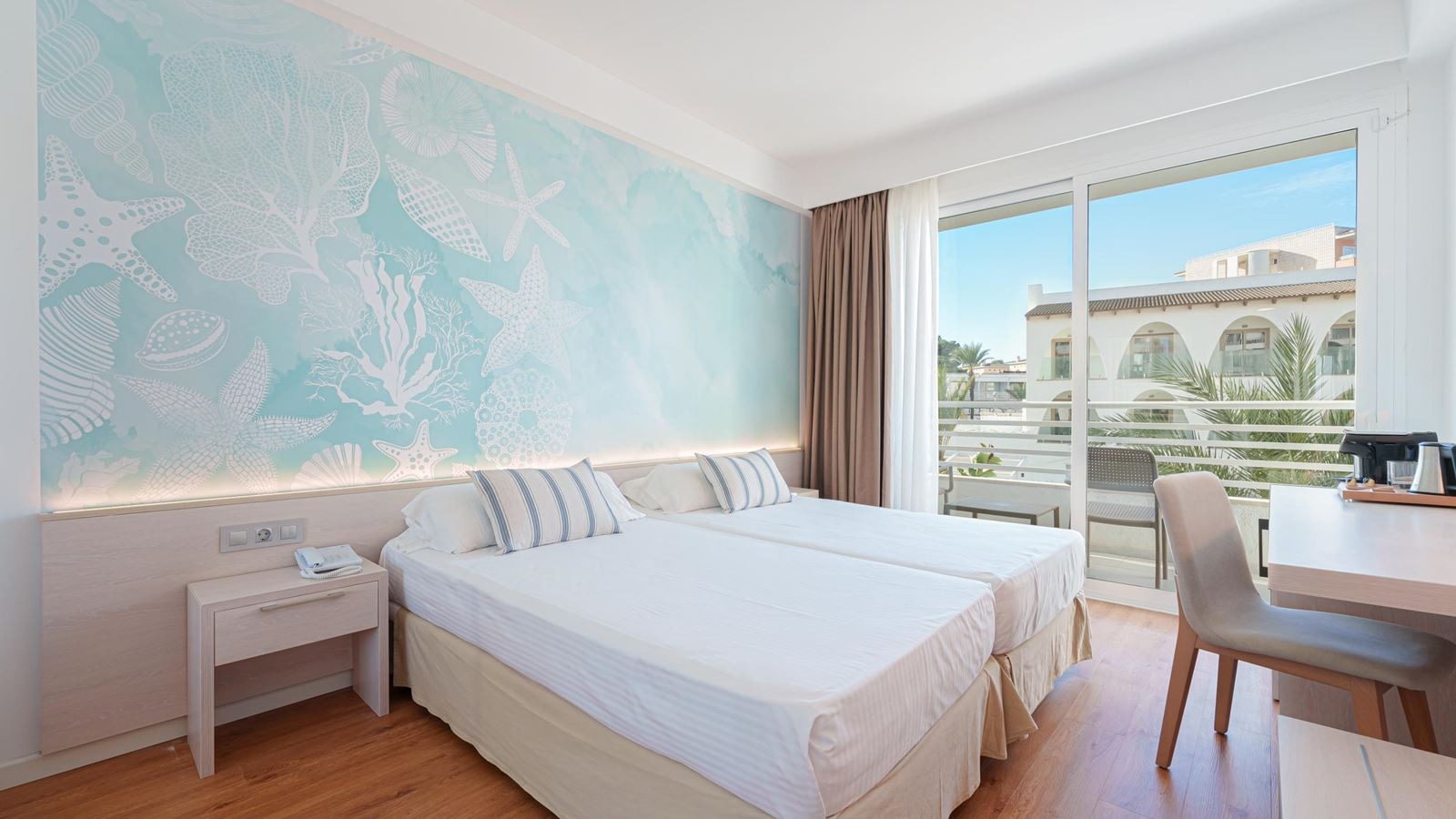 rooms-double-balcony-or-terrace