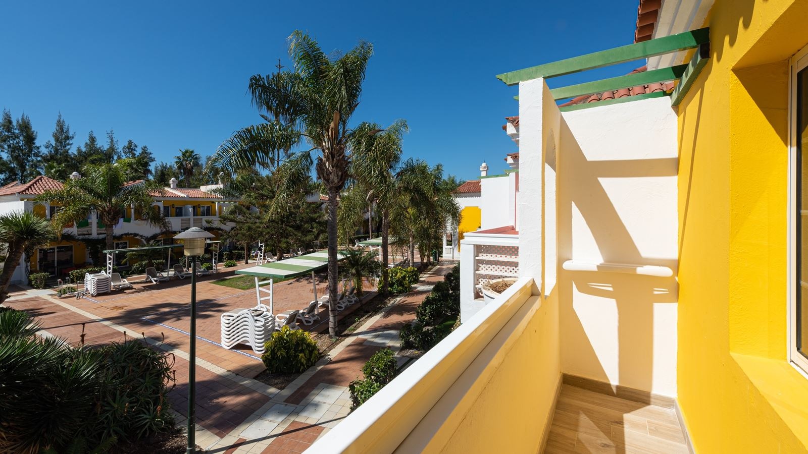 rooms-bungalow-plus-1-bedroom-with-terrace