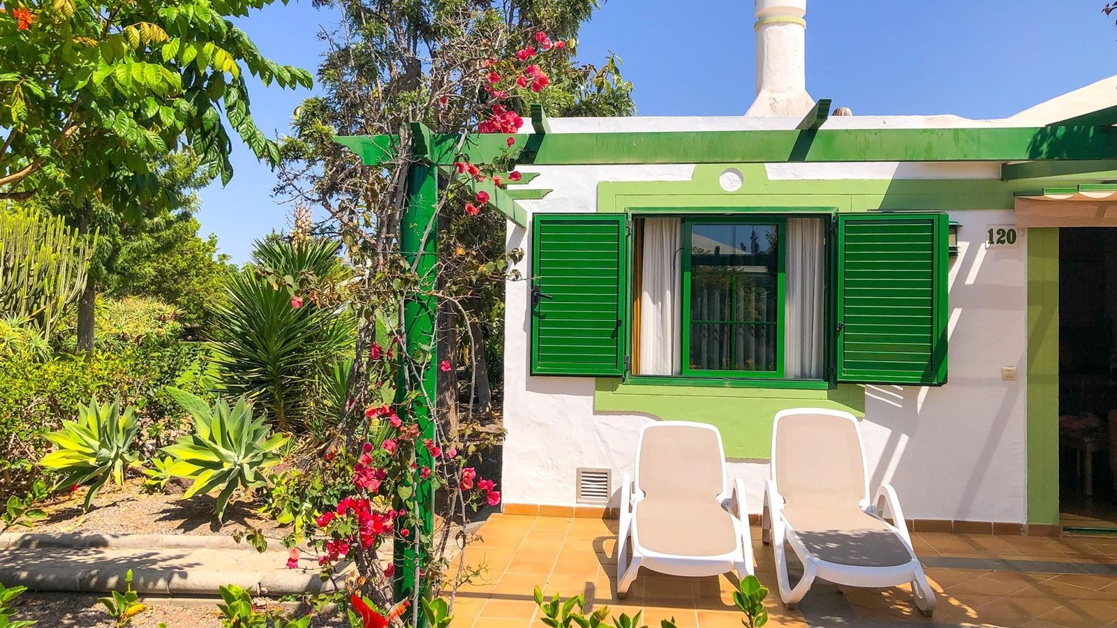 rooms-superior-one-bedroom-bungalow