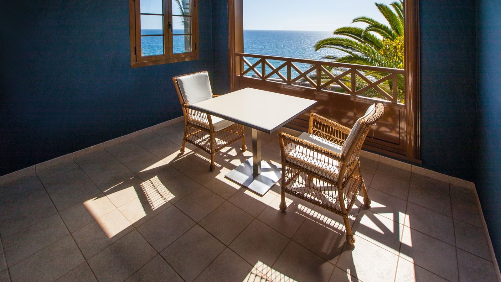 rooms-senior-suite-terrace-unique