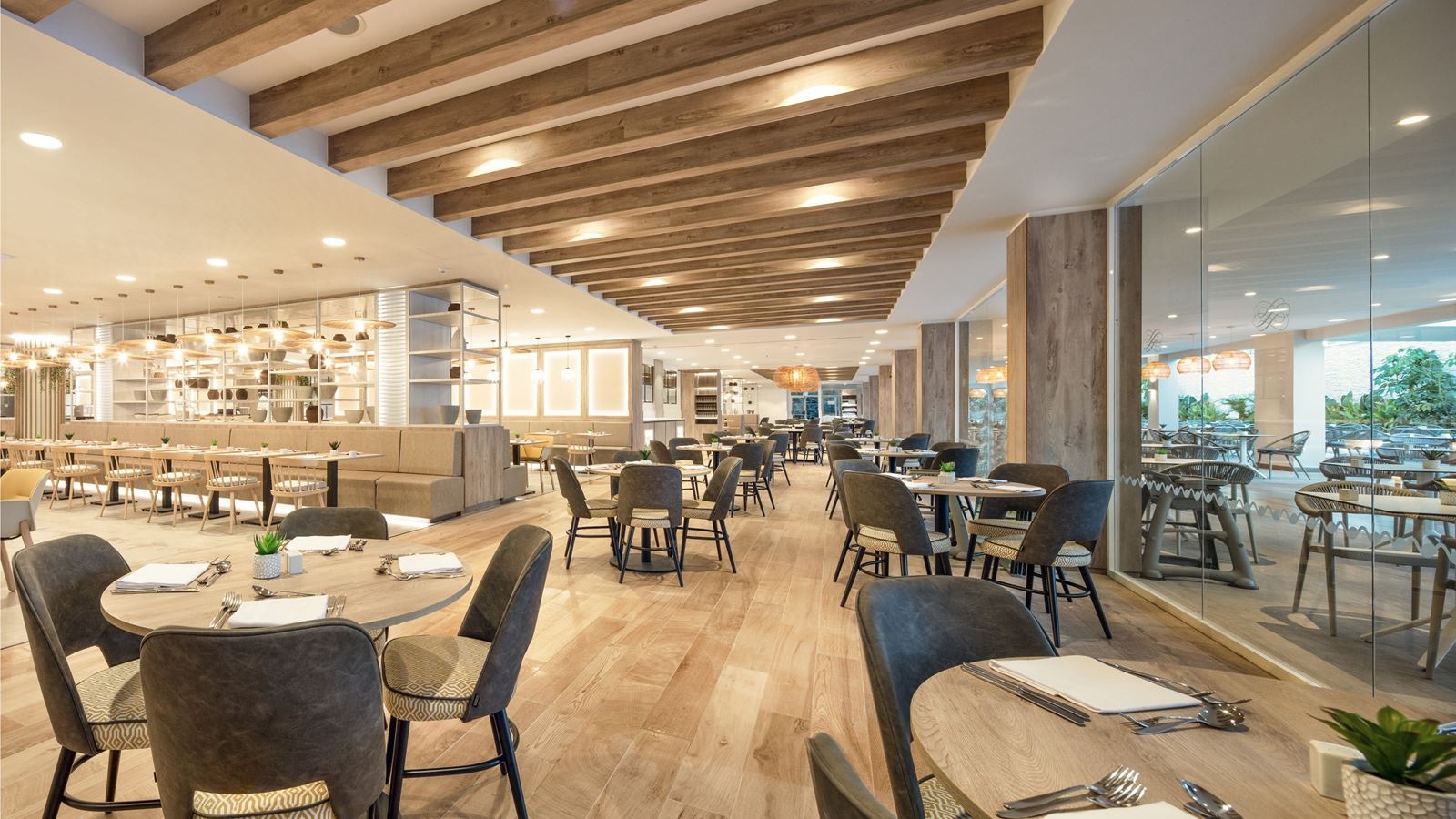 restaurants-food-market