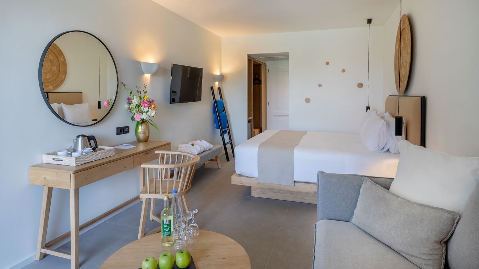 rooms-junior-suite-private-pool-garden-view