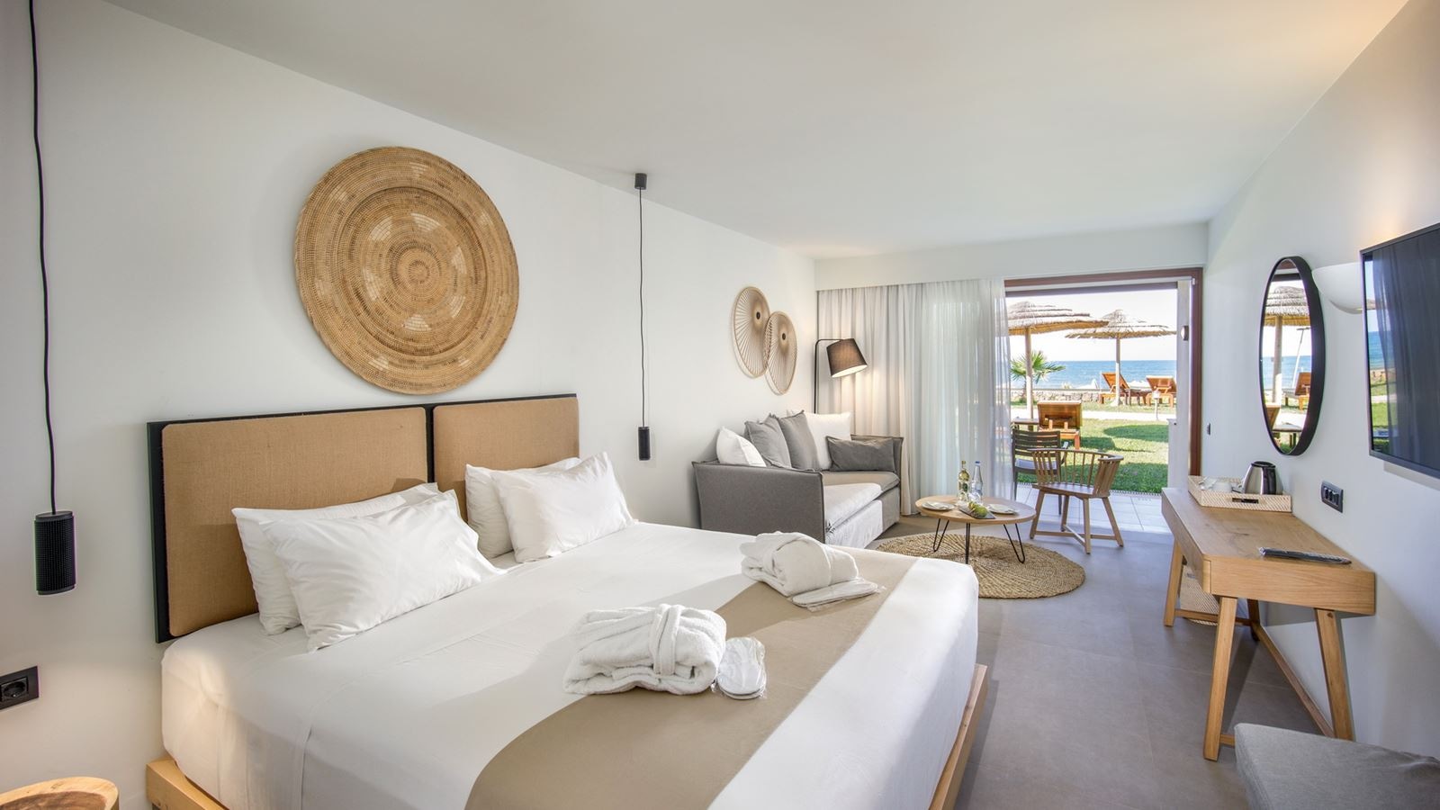 rooms-bungalow-pool-front-or-sea-view