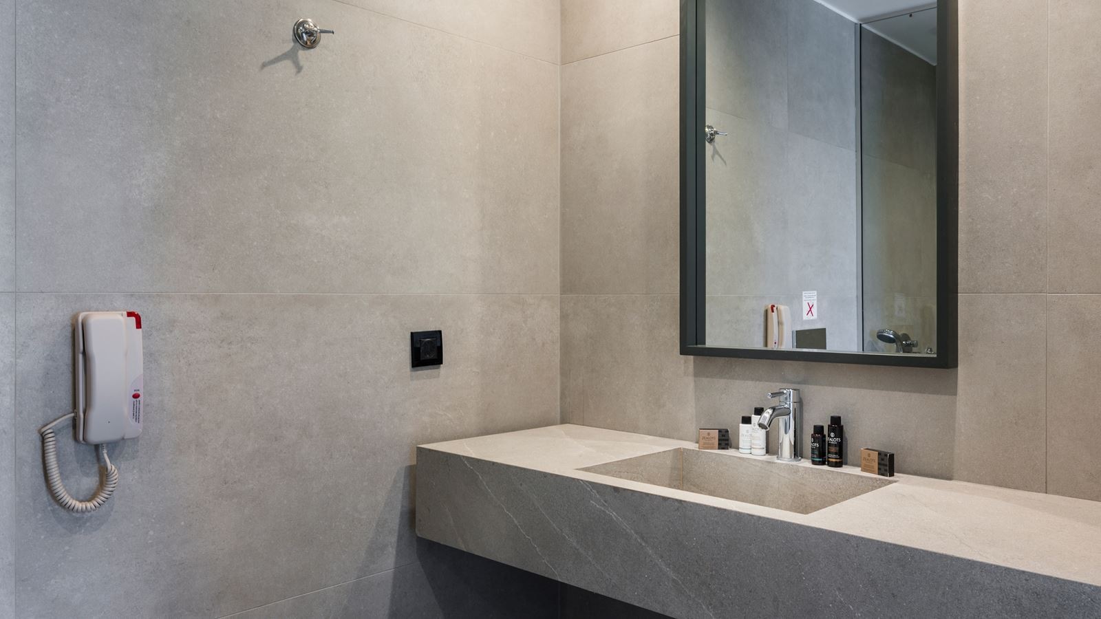 rooms-double-standard-room