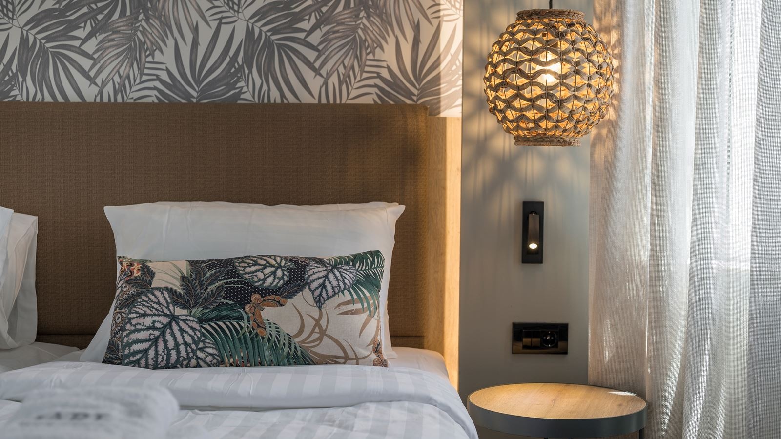 rooms-double--room-side-sea-view-balcony-or-terrace