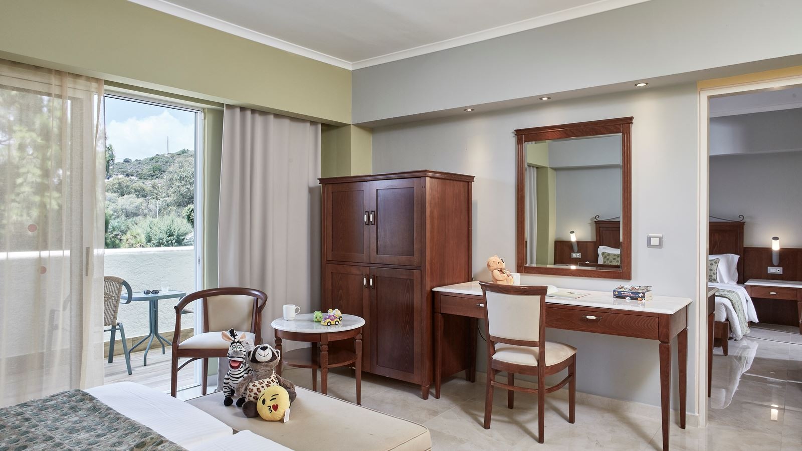 rooms-superior-family-2-rooms-garden-view-balconty-or-terrace