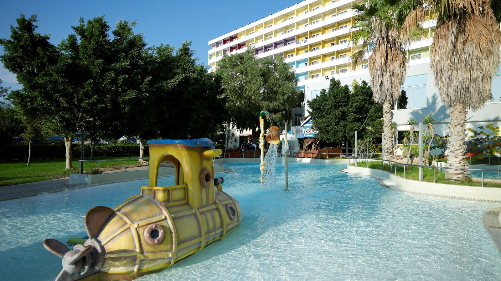 pools-outdoor-childrens-pool