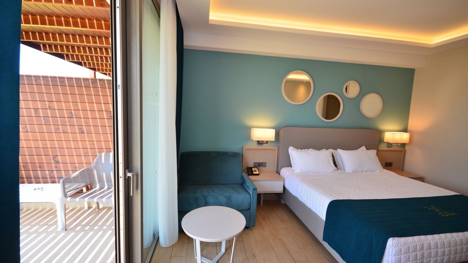 rooms-deluxe-double-garden-view