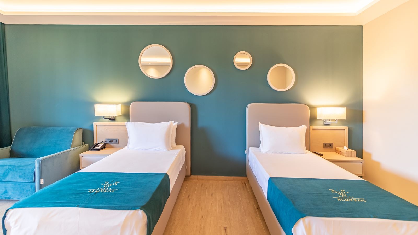 rooms-double-or-twin-room-for-disabled