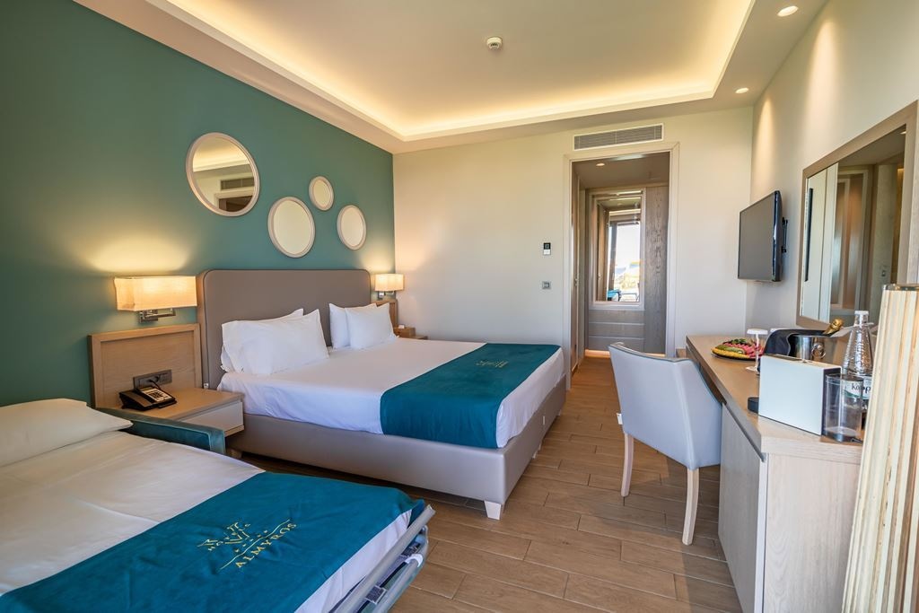 rooms-deluxe-double-garden-view