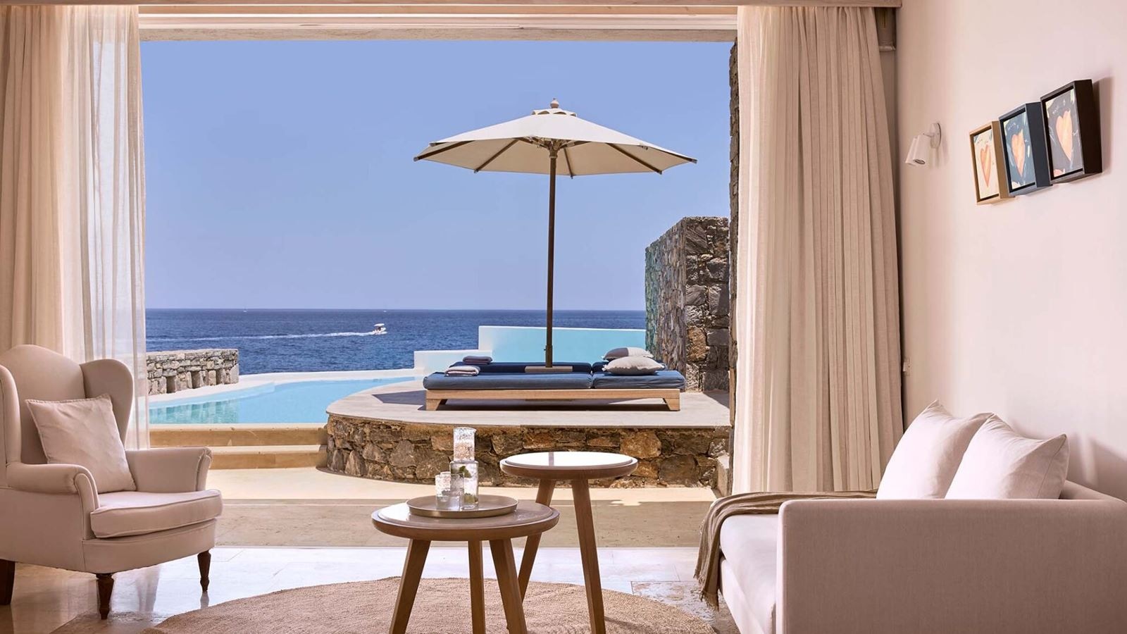 rooms-club-studio-private-pool-seafront-view