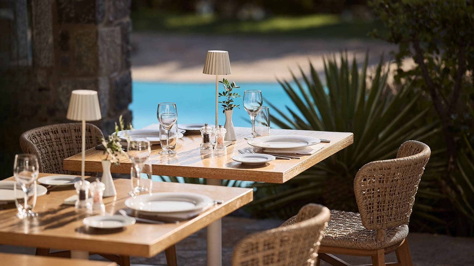 restaurants-labyrinthos-main-restaurant