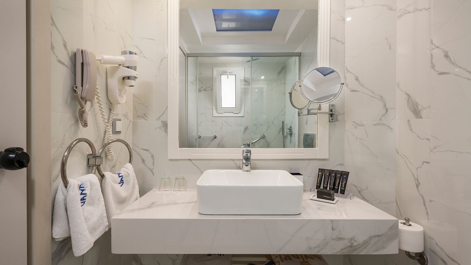 rooms-double-land-view-only-terrace