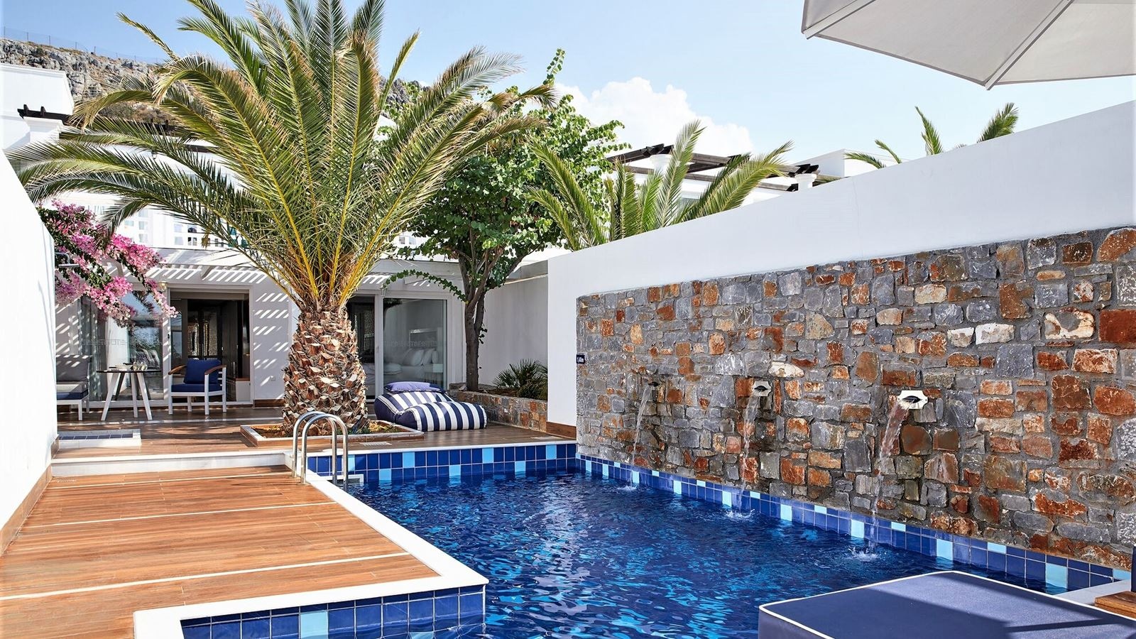 rooms-royal-villa-3-bedrooms-jacuzzi--private-pool