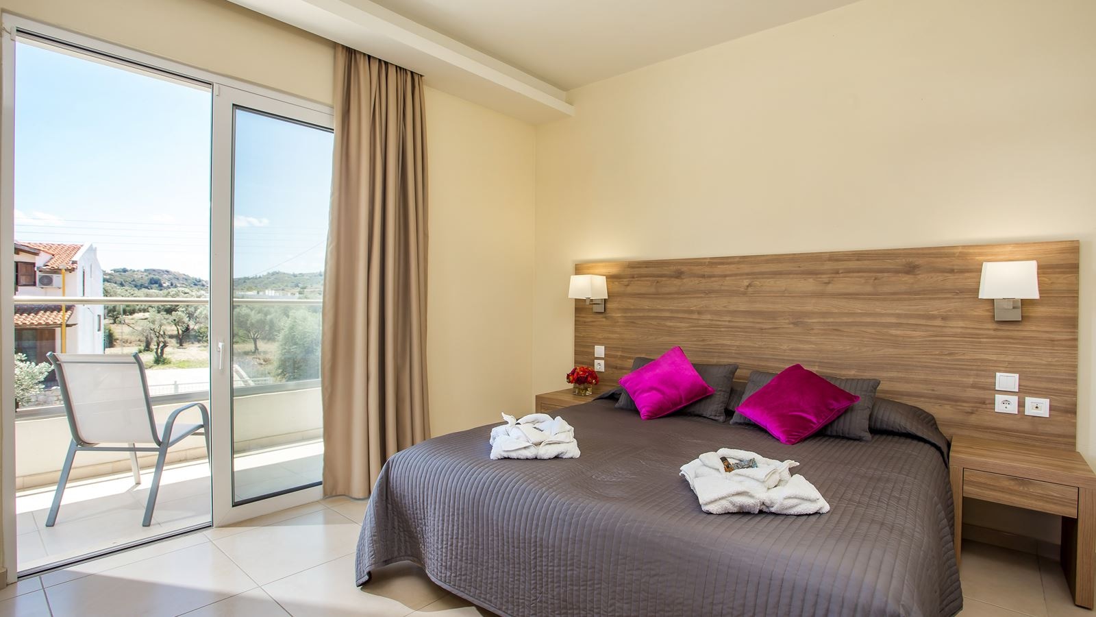 rooms-premium-double-room-with-balcony