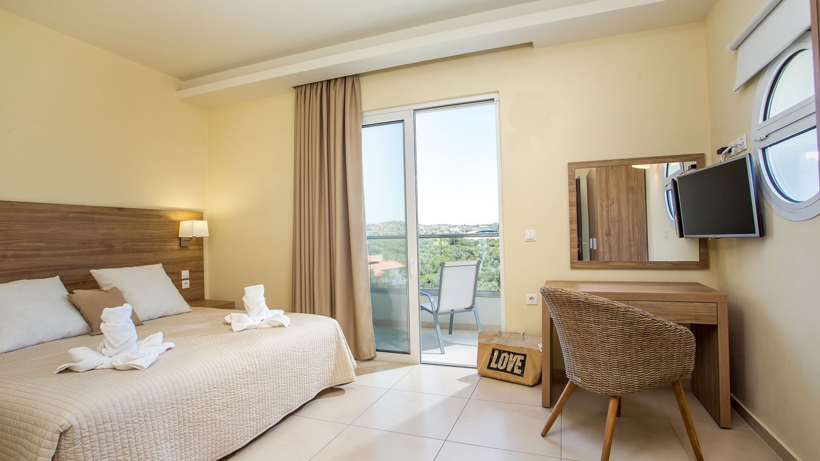 rooms-premium-double-room-with-balcony