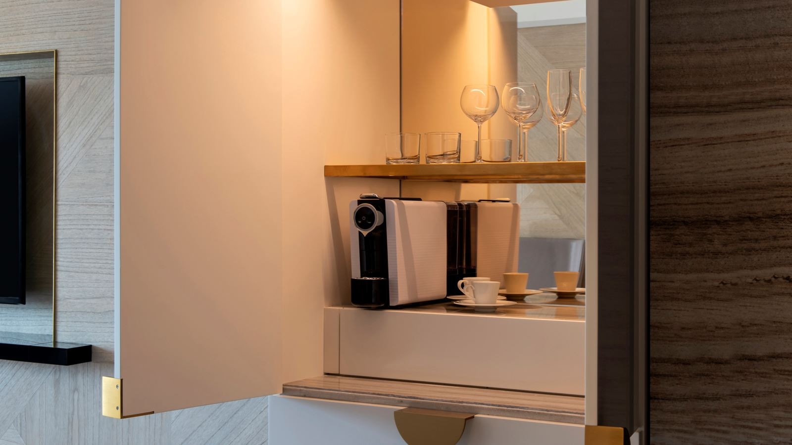 rooms-deluxe-room-sea-view