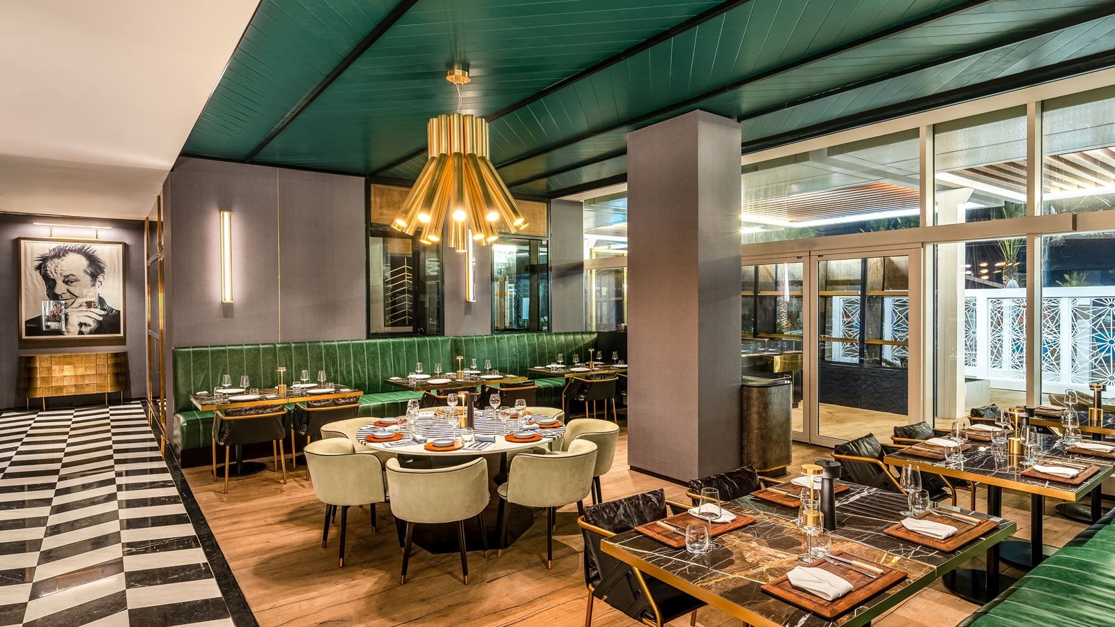 restaurants-mr-tailor-steakhouse