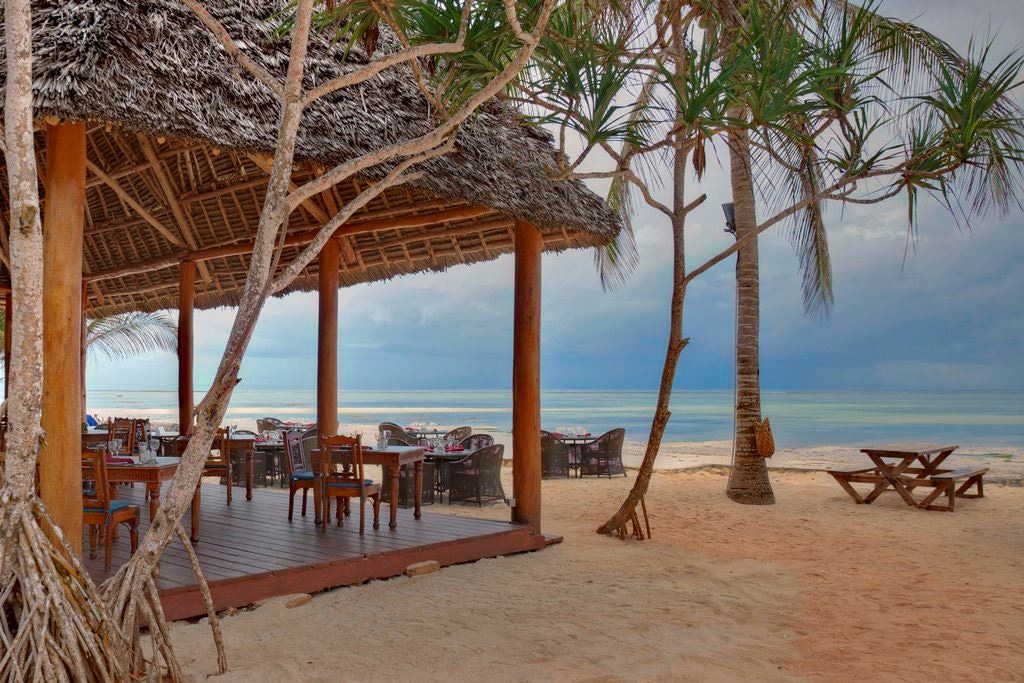 restaurants-kivuli-bar-and-restaurant