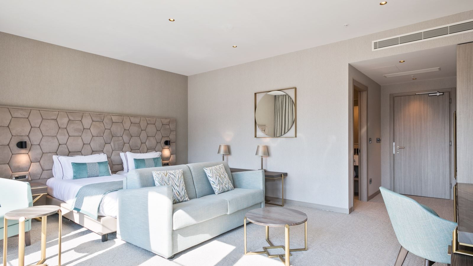 rooms-junior-suite-city-view