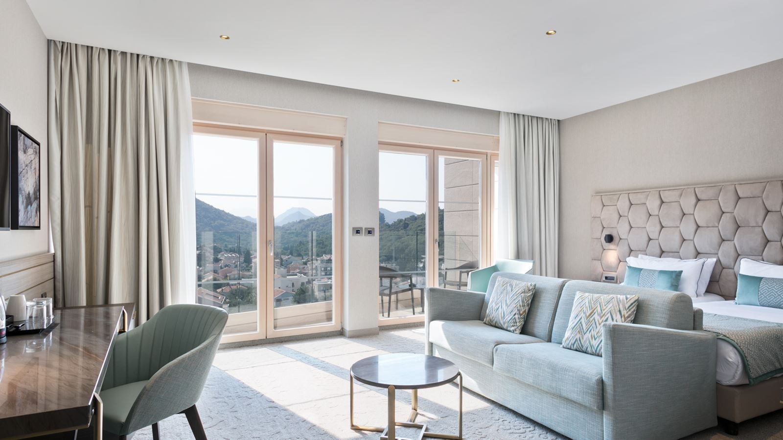 rooms-junior-suite-city-view