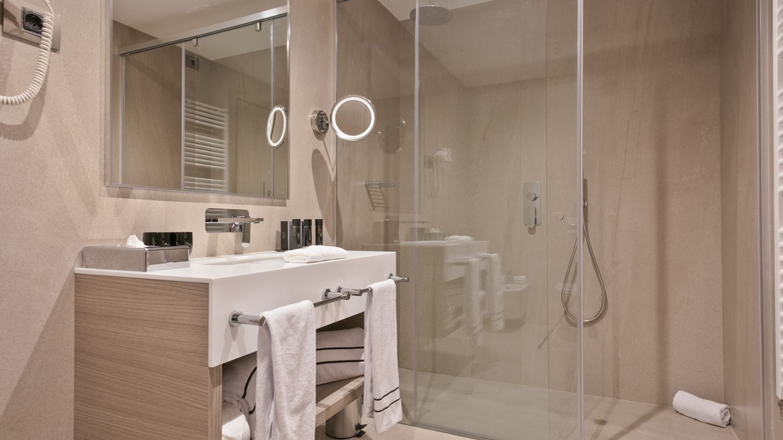 rooms-superior-double-room